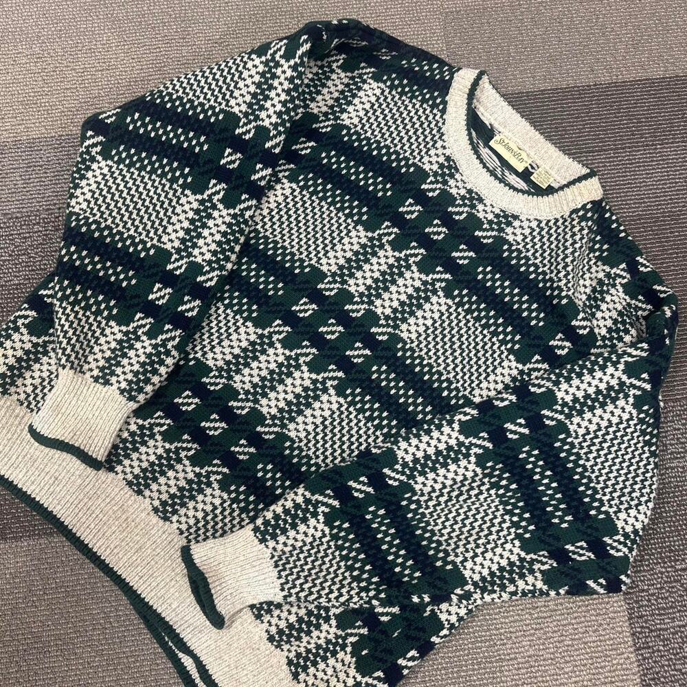 St john bay green and